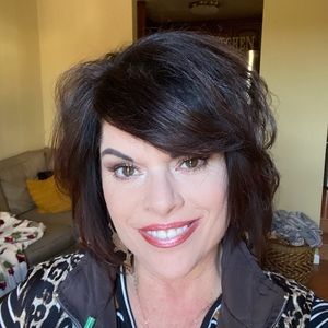 Meet your Posher, Posh